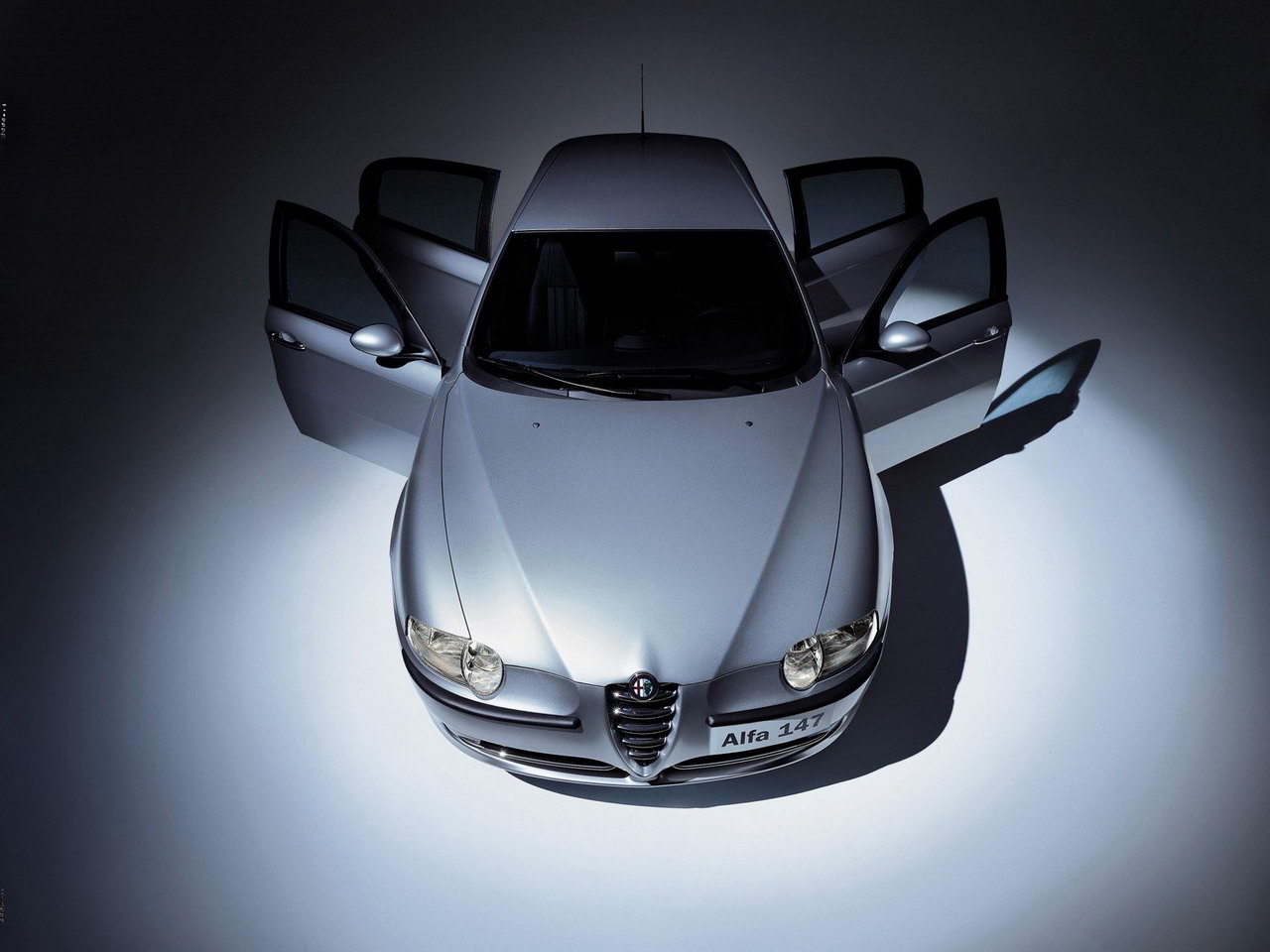 Alfa Romeo 147 003.jpg